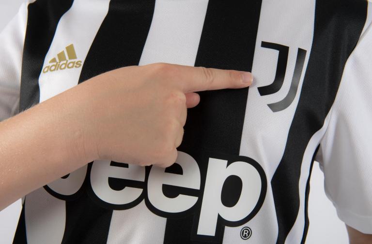 jhotel en accommodation-in-turin-and-juventus-jersey 013